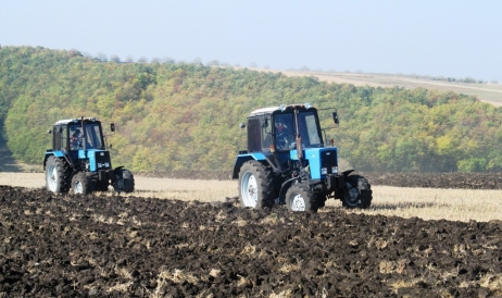 De ce moldovenii pot cumpăra teren agricol în Germania, dar germanii nu poate face ...