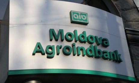 Cine sunt conducătorii celei mai mari bănci din Moldova sancționați de BNM