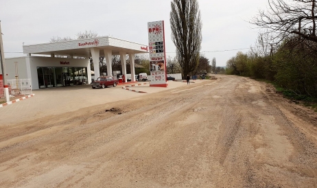 Politicienii moldoveni au asfaltat cu promisiuni drumurile naționale