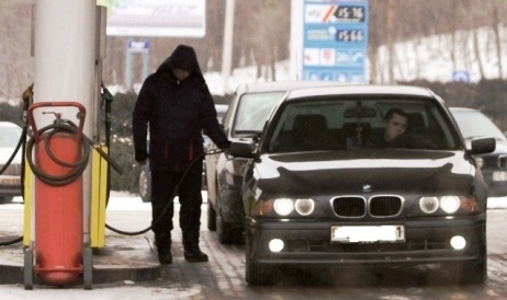 De ce prețurile la carburanți vor continua să crească
